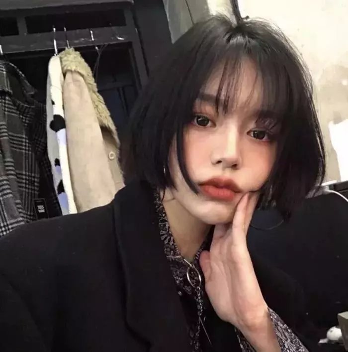 彩虹艳女
